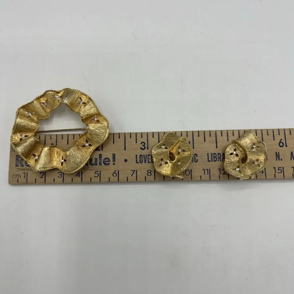 Gold Plated Ribbon Lapel Pin Brooch and Clip-On Earrings Set Vintage Jewelry